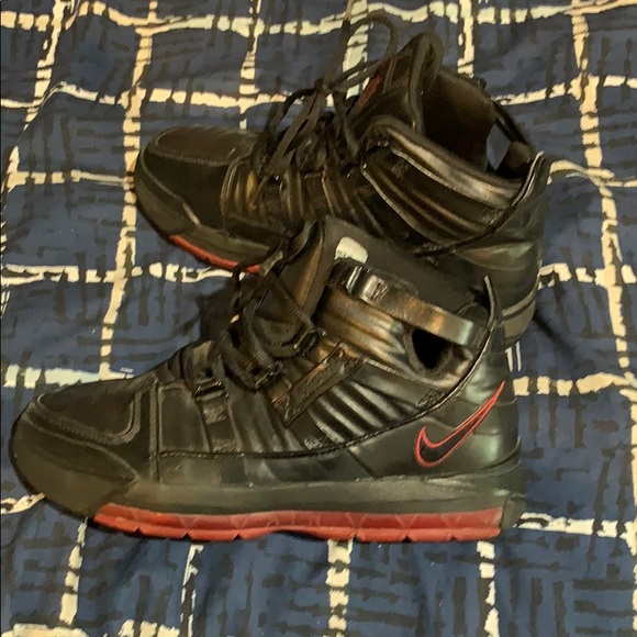 Sneakers - Picture 4 of 4